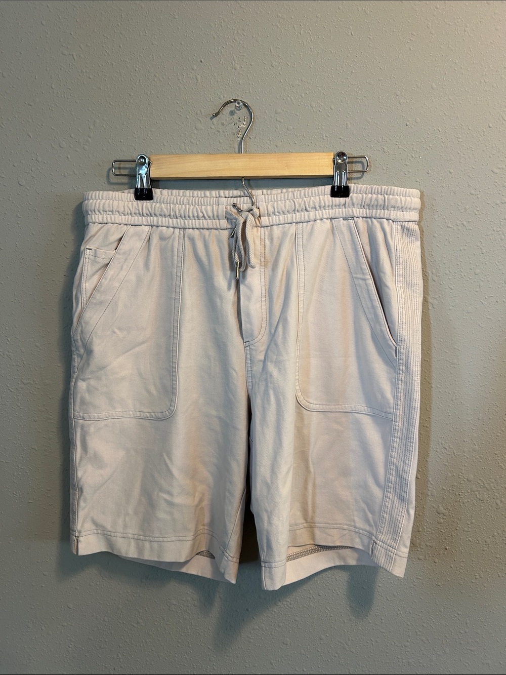 Athleta Farallon Bermuda Shorts Knit Taupe